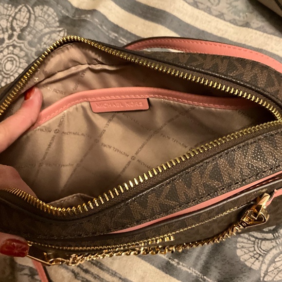 Michael Kors Brown and Pink Crossbody Bag Signature - Picture 5 of 5